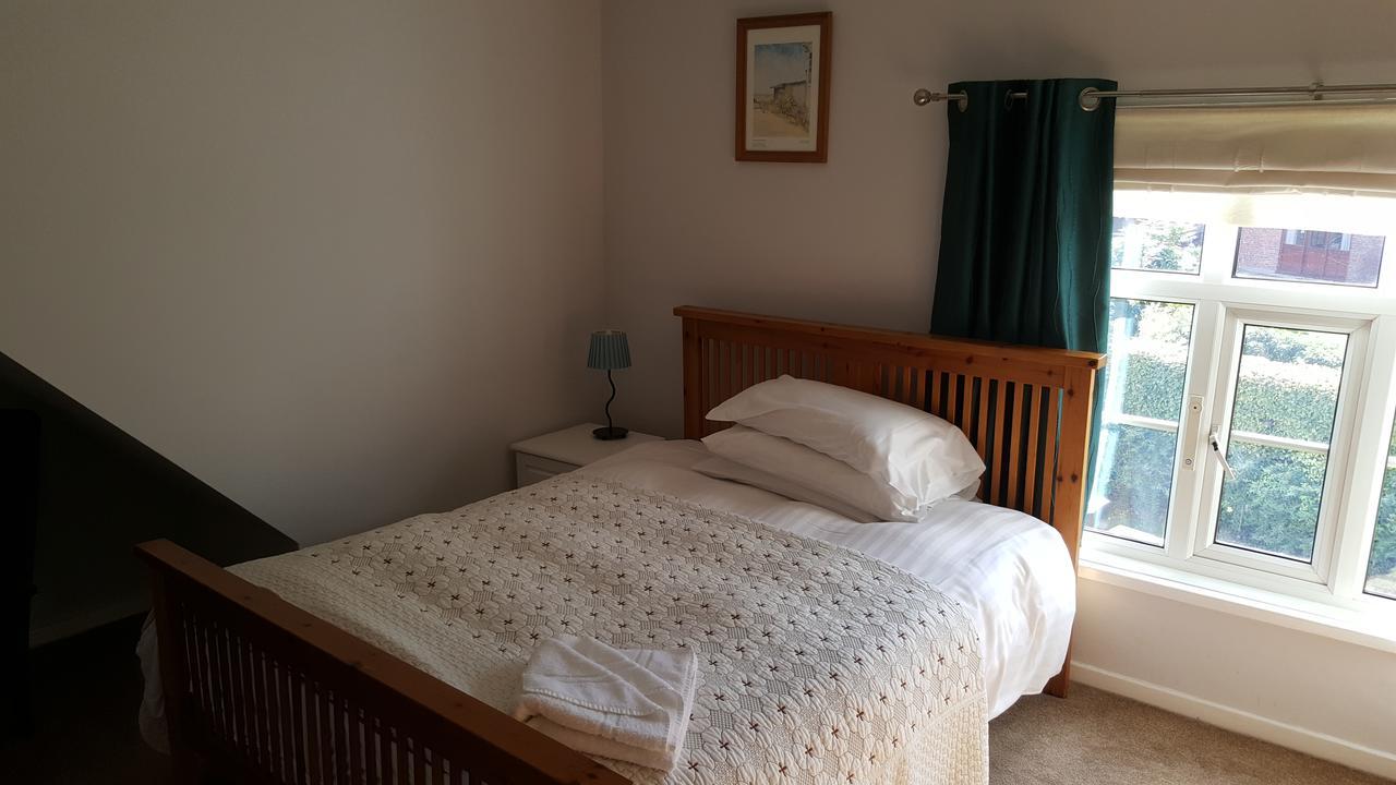 Church End Farm Bed And Breakfast Hale  Exterior photo