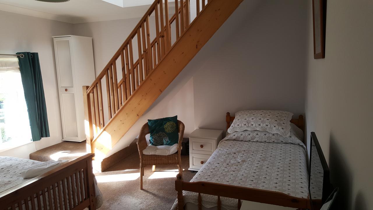 Church End Farm Bed And Breakfast Hale  Exterior photo